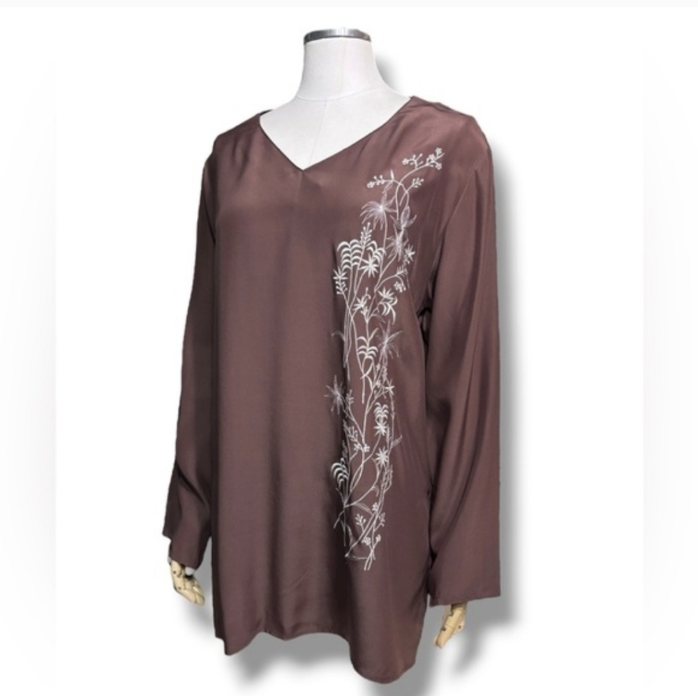 NEIMAN MARCUS Brown Silk V Neck Tunic White Embroidered Floral Design VINTAGE
